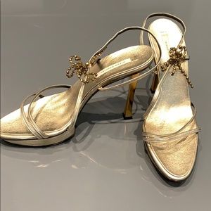 Diego Dolcini metallic platform heels!